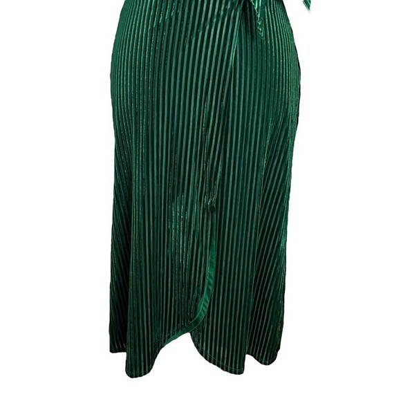 Welcome to my closet! - Picture 5 of 12